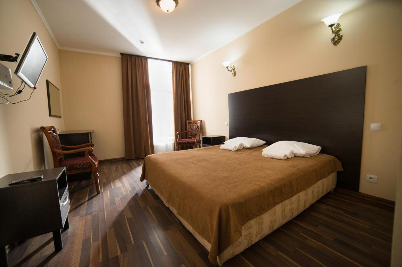 Alex Hotel Odessa Eksteriør billede